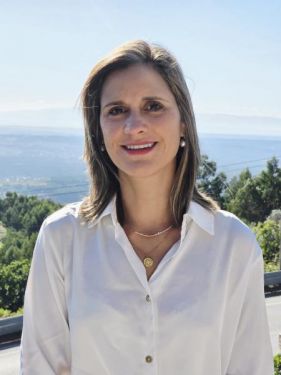 Patr&iacute;cia de Almeida Henriques